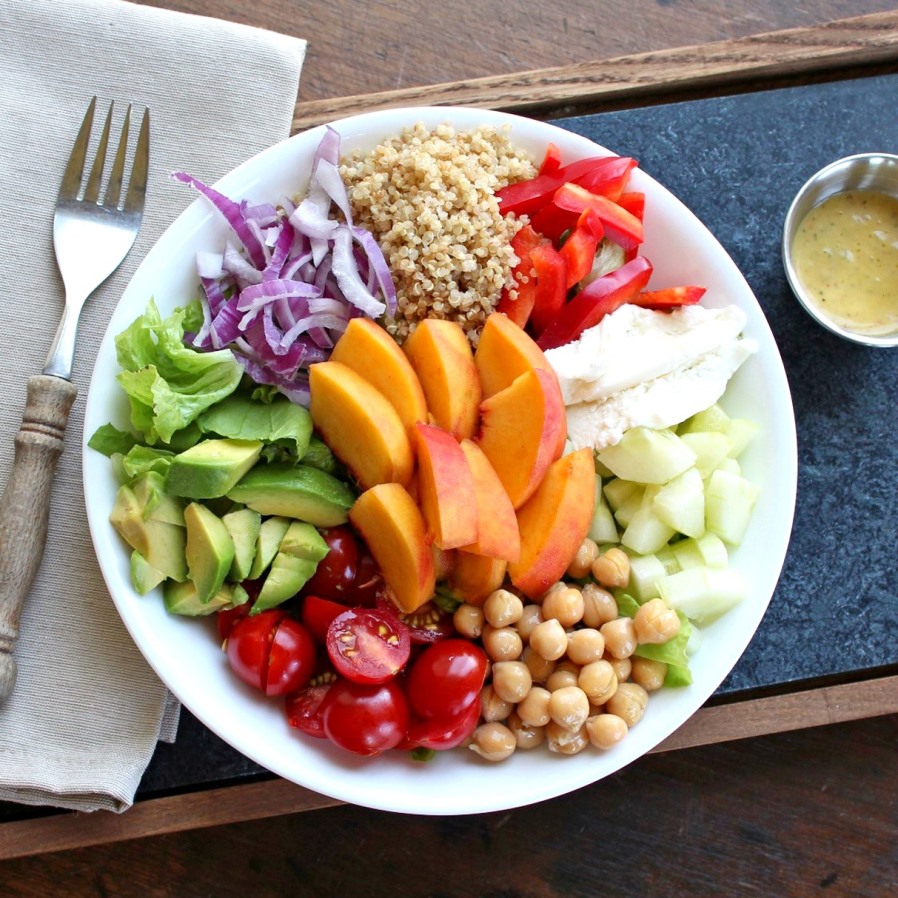 Salad Bowl: Makanan Sehat, Praktis, dan Mengenyangkan